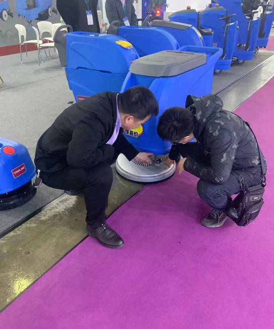 平凉小型电动洗地机是否适合用于环卫保洁
